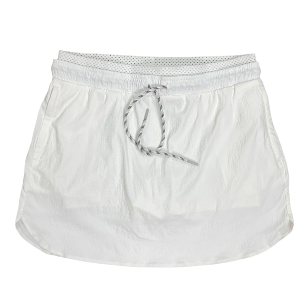 ATHLETA White Trekkie Crest Skort Size 8  -- CLOSET STAPLE!!! - Picture 2 of 8